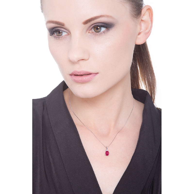 White gold 18k necklace with ruby and diamonds 