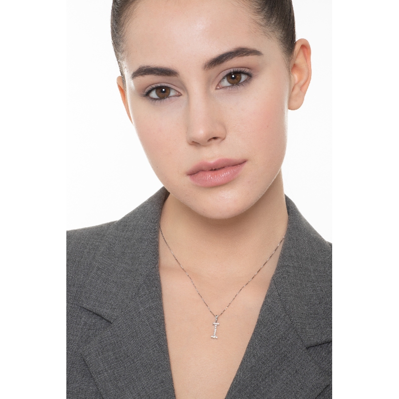 Collana lettera I in oro bianco 18k con diamanti