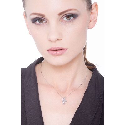 18k white gold letter B with solitaire diamond