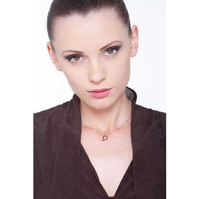 Collana lettera D in oro bianco 18k con diamante