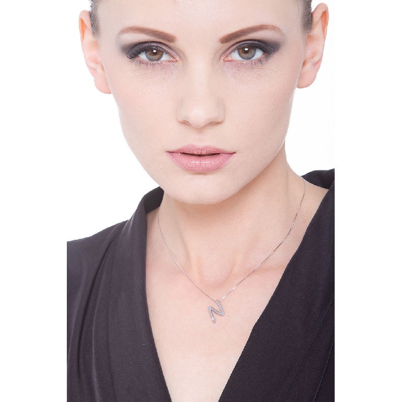 18k white gold letter N with solitaire diamond