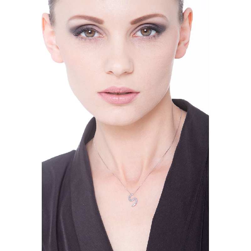 18k white gold letter S with solitaire diamond