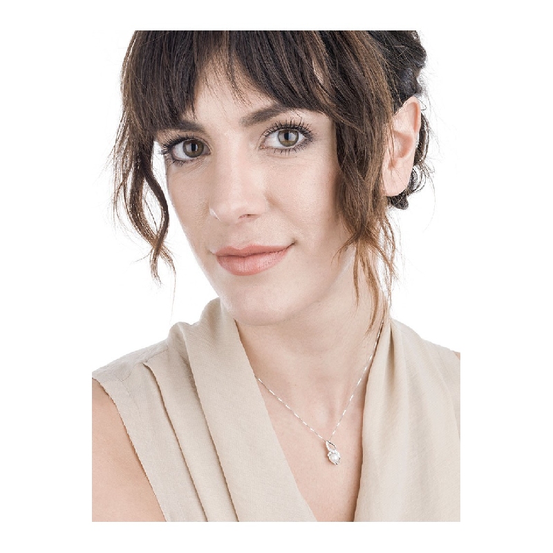 18k white gold necklace with diamonds and one pearl