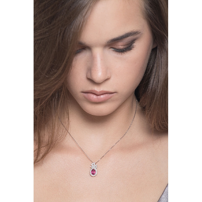 18k white gold pendant with diamonds and ruby