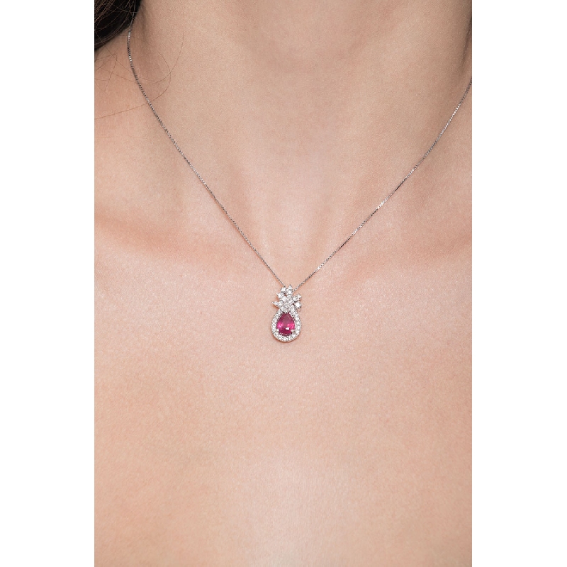 18k white gold pendant with diamonds and ruby