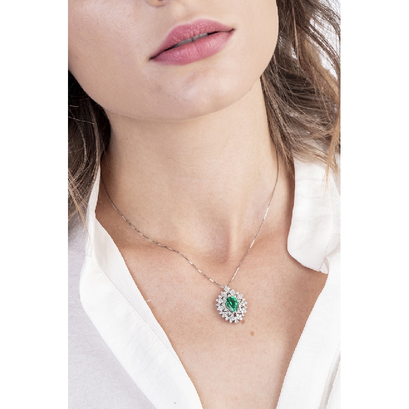 Necklace with pendant, central emerald and a fancy crown of diamonds