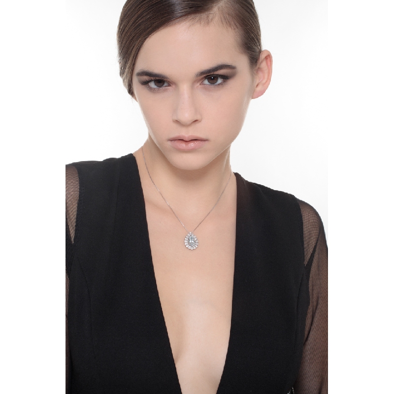 Necklace with pendant, central aquamarine and a fancy crown of round cut diamonds