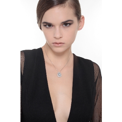 Necklace with pendant, central aquamarine and a fancy crown of round cut diamonds