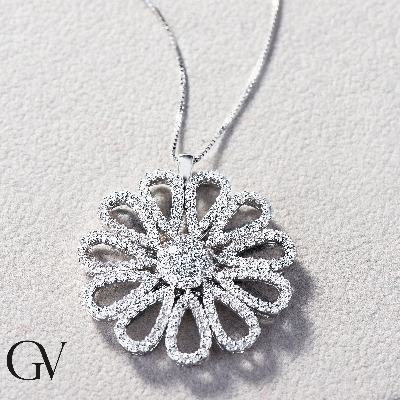 Big flower pendant with diamonds