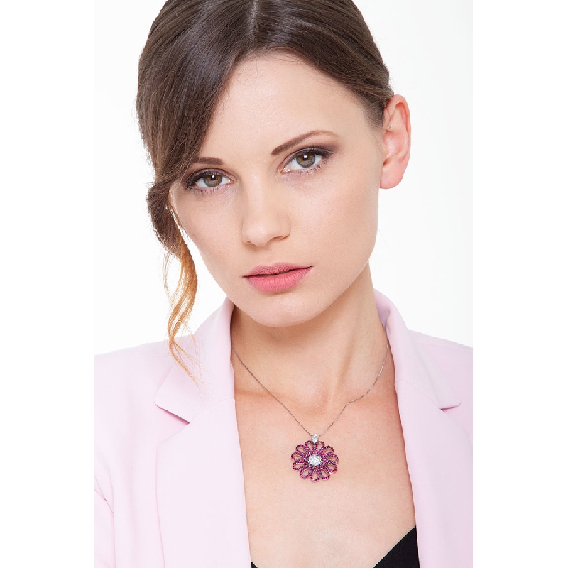 Flower pendant with 11 rubies petals and diamonds