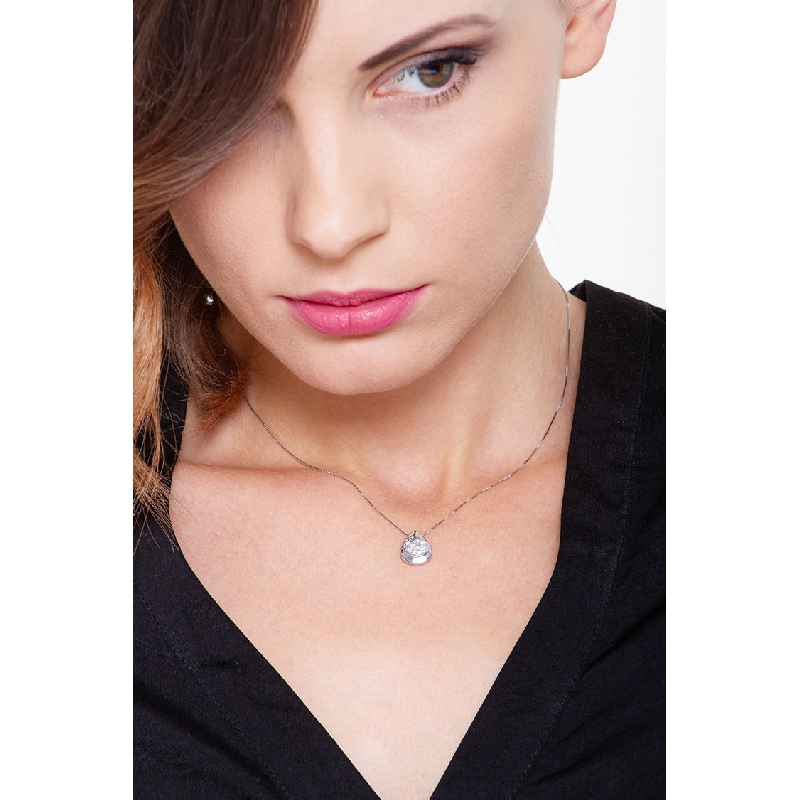 White gold 18k drop shape pendant with diamonds pavé