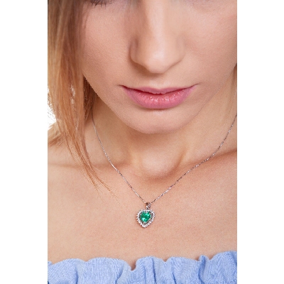 Necklace with pendant, heart cut emerald and a fancy crown of diamonds