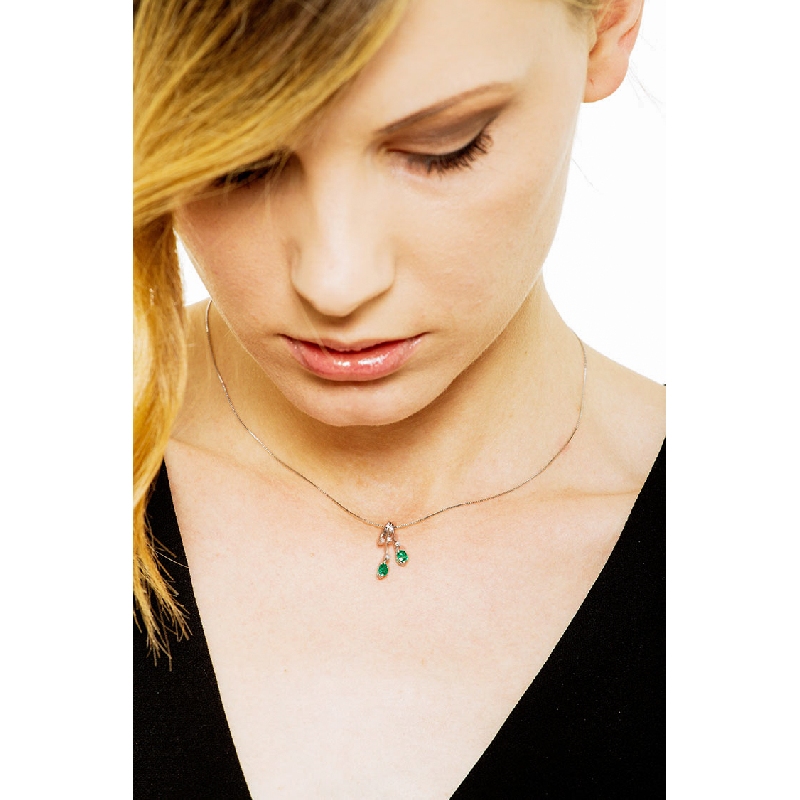 Branches pendant in 18k white gold with emeralds and diamonds