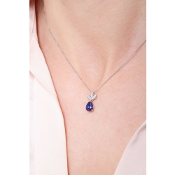 18k white gold pendant with a blue sapphire and diamonds  2