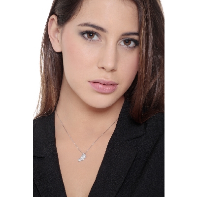 White gold 18k necklace with little foot in diamonds 