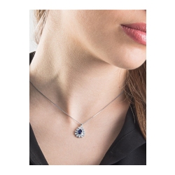 White gold 18k pendant with sapphire and 12 diamond flowers  2