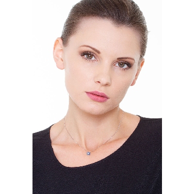 18k white gold flower pendant with sapphires and diamonds