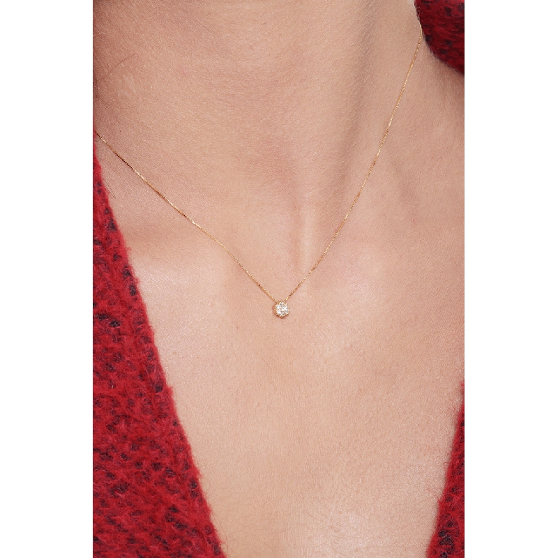 Little flower pendant with diamonds in 18k yellow gold