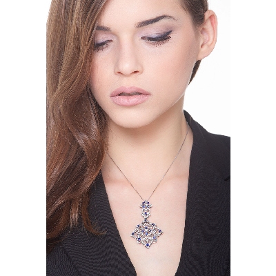 Rose window pendant in 18k white gold with sapphires and diamonds