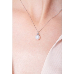 18k white gold necklace with one pearl and diamonds  2