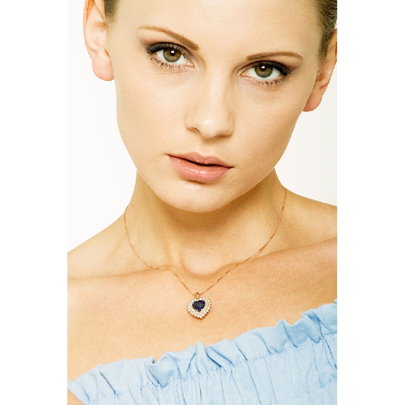 Necklace with pendant, central heart shaped sapphire and diamonds