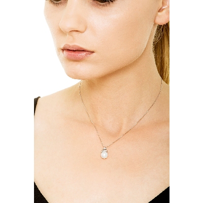 Necklace in 18k white gold with one pearl and diamonds on a spiral pendant 