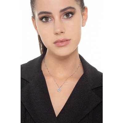 18k white gold necklace with flower pendant with diamonds