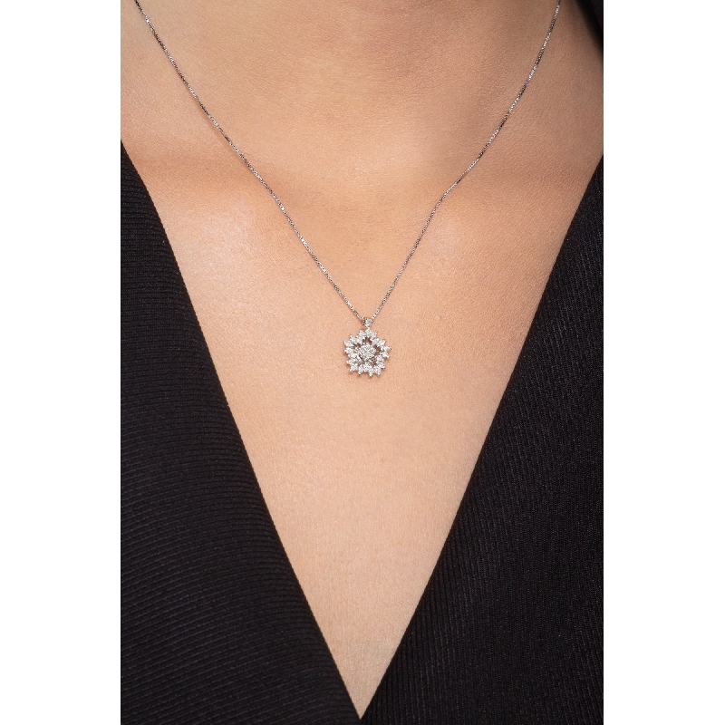 18k white gold necklace with flower pendant with diamonds