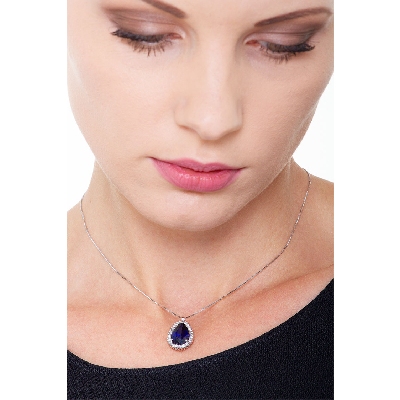 Necklace with pendant, central pear shaped sapphire and diamonds