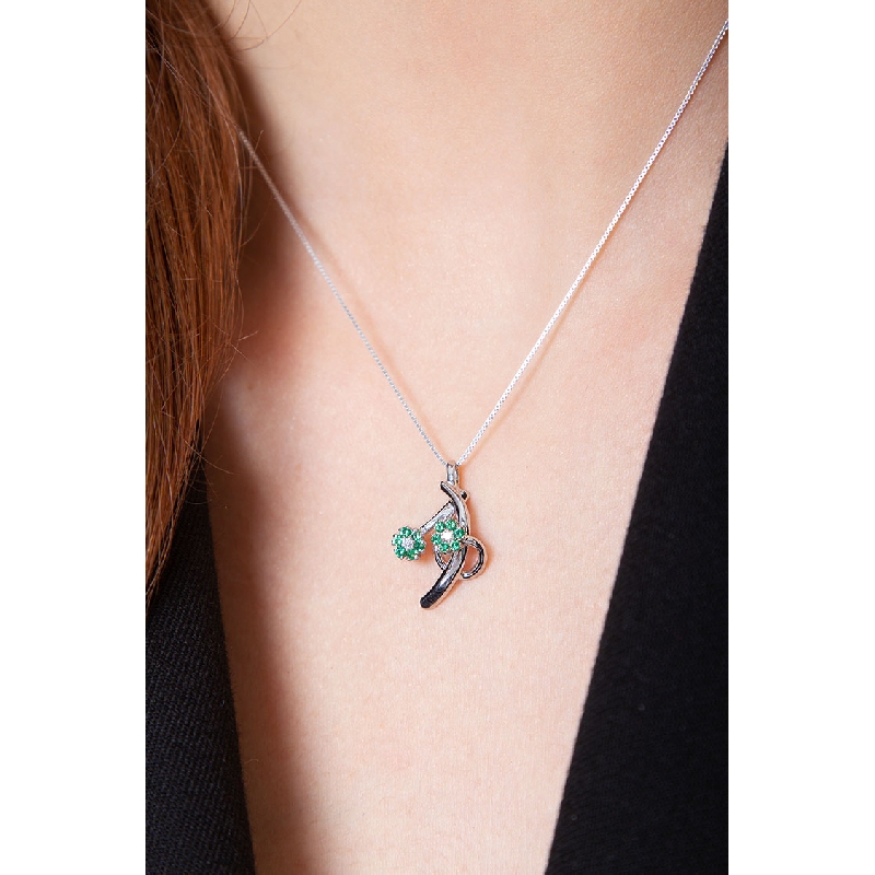 18k white gold pendant with 2 wires, emeralds and diamonds