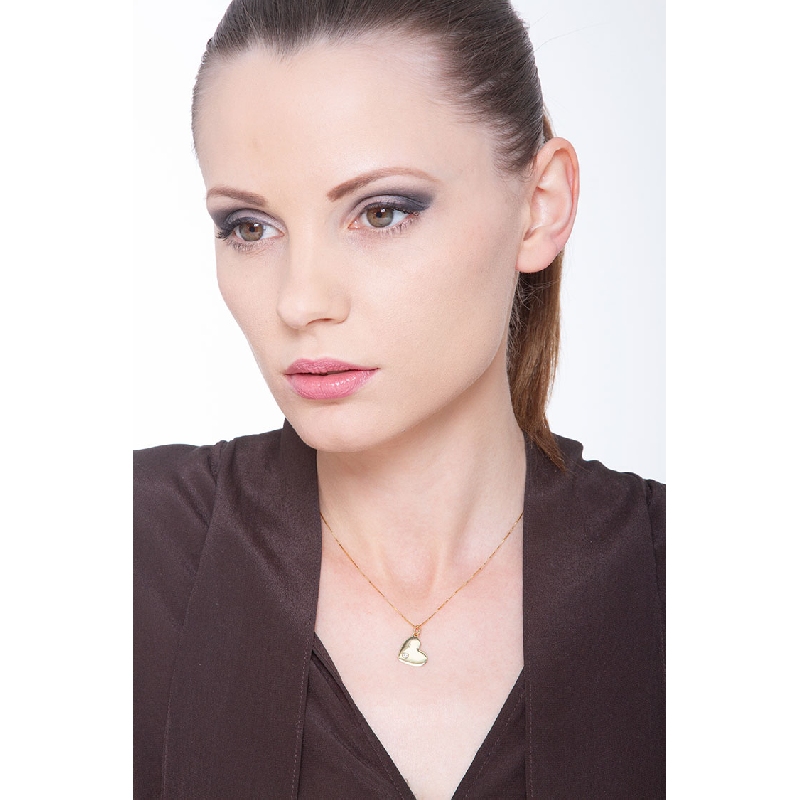 18k yellow gold inclined flat heart pendant with diamond