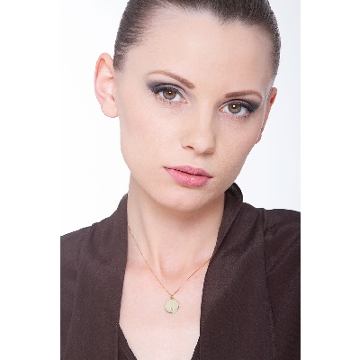 18k yellow gold circle slab with diamond