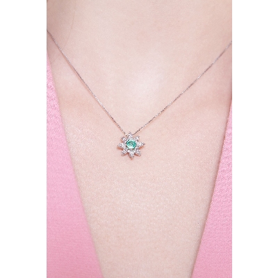 Necklace with pendant, central emerald and diamond petals