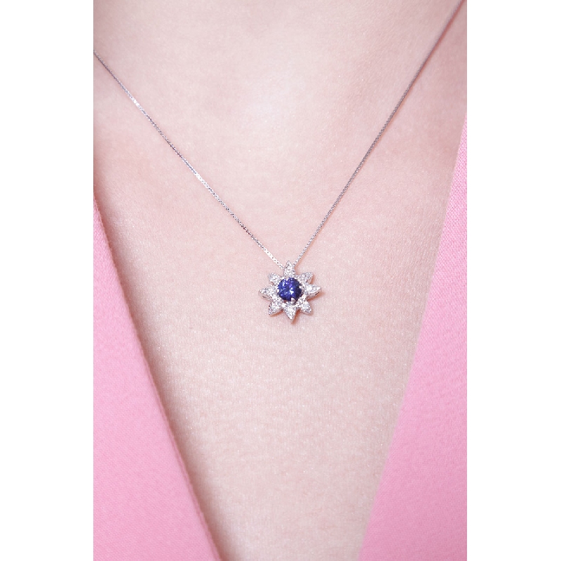 Necklace with pendant, central sapphire and diamond petals