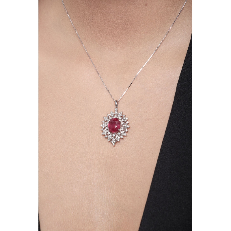 Necklace with pendant, oval cut ruby and a fancy crowd of diamonds