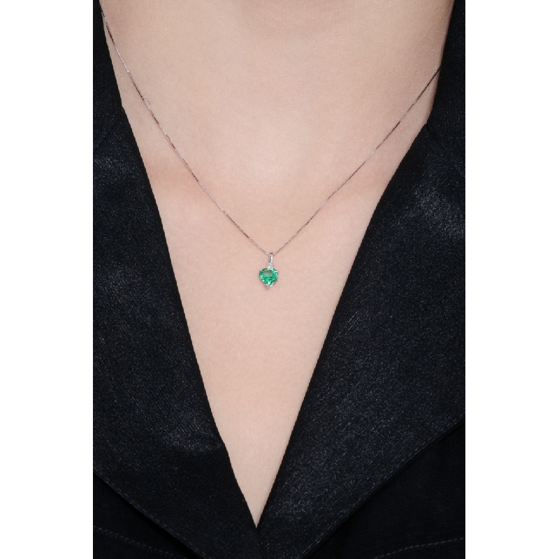 Heart shape emerald and diamond pendant