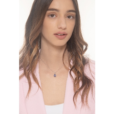 Necklace in white gold 18k with pendant with tanzanite pear cut and diamonds 