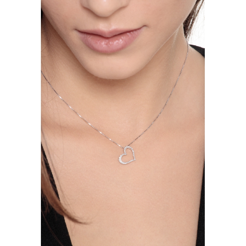 White gold 18k necklace with diamonds heart pendant 