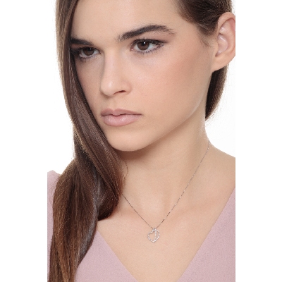 White gold 18k fancy heart pendant with diamonds 