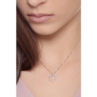 White gold 18k fancy heart pendant with diamonds 