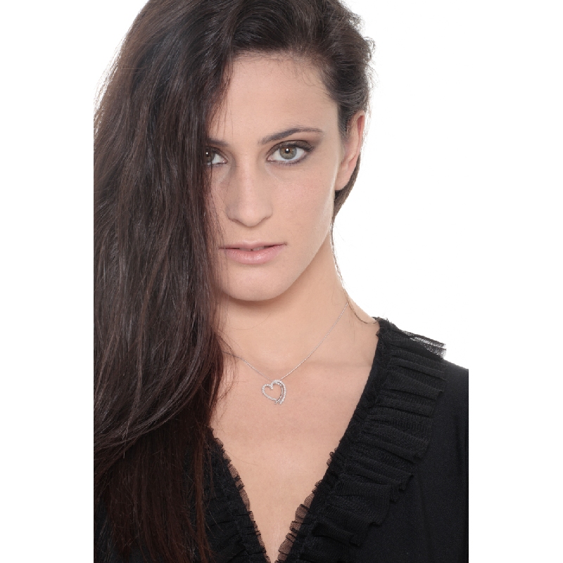 Heart shape pendant with diamonds and 2 rubies