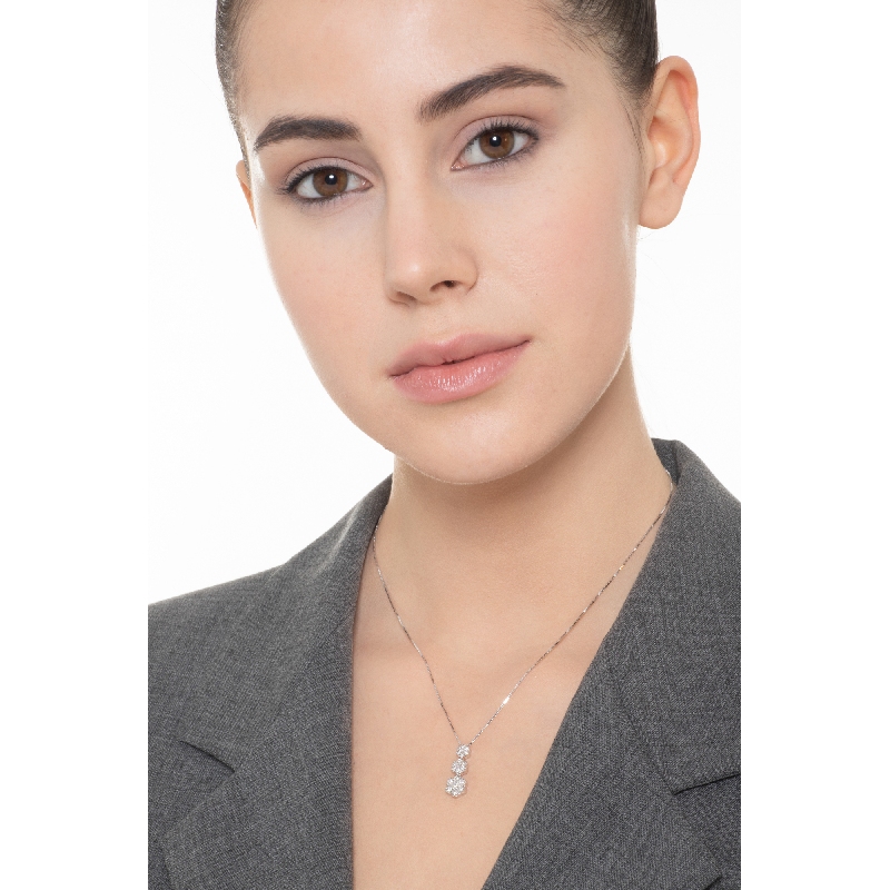Fancy trilogy necklace with diamonds flower