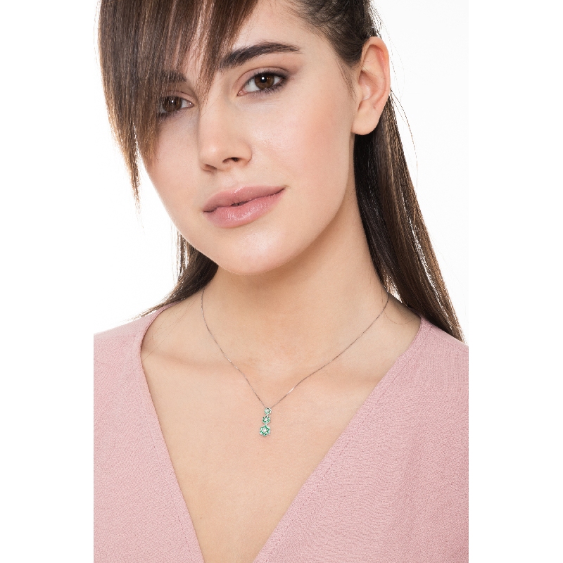 White gold 18k necklace with flower shaped trilogy pendant with diamonds and emeralds 