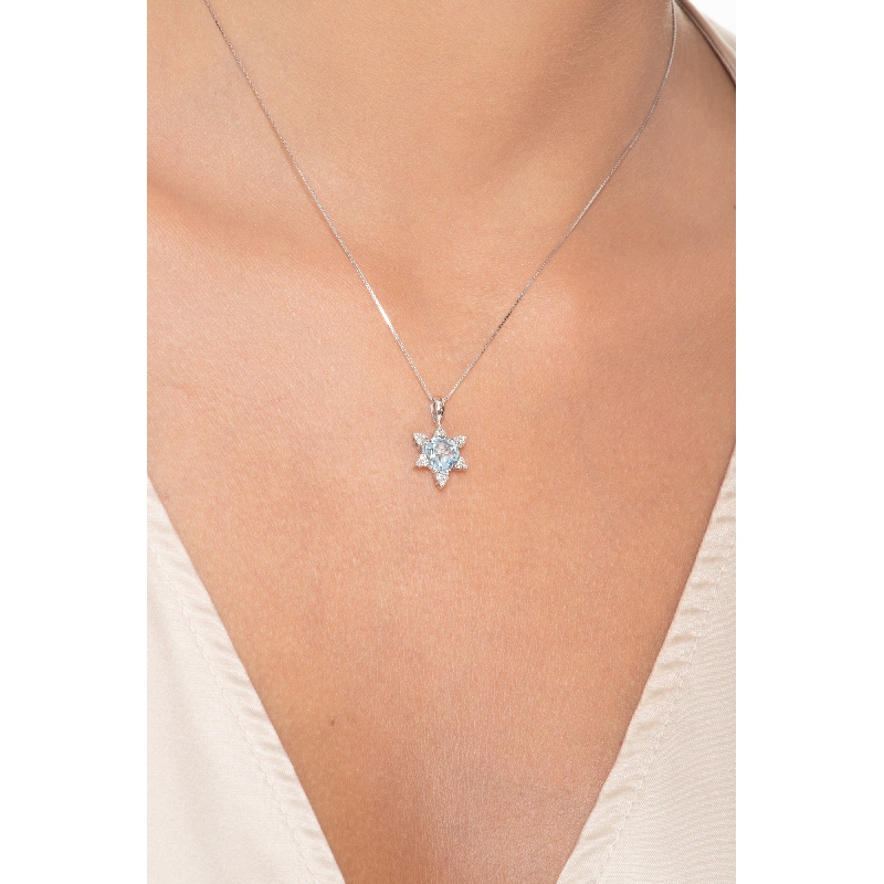 Heart shaped aquamarine and diamond pendant