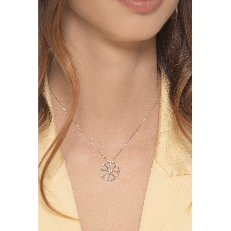 18k white gold necklace with wheel pendant and diamonds, diameter 19.4 mm