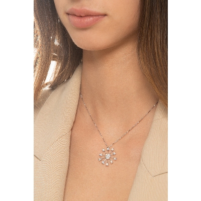 Necklace in white gold 18k with firework pendant and diamonds, diameter of about 21 mm