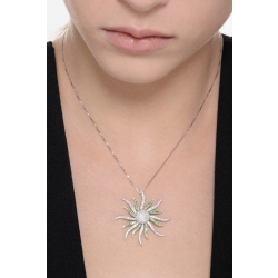 18k white and yellow Fancy pendant with emeralds and diamonds 2