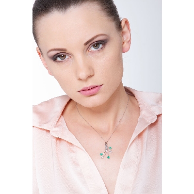 Pendant with 5 branches, emeralds and diamonds