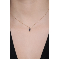 Necklace in 18k yellow gold with blue sapphire and diamond pendant 2