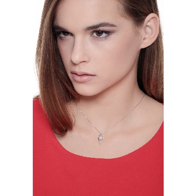 Necklace in 18k white gold with eye shaped pendant with pearl and diamonds 